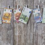 Mit-Absicht-Geld-verlieren-Tag