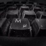Krümel-über-der-Tastatur-Tag