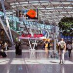 Plane-allein-zu-verreisen-Tag